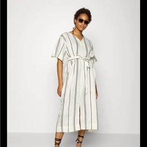 100% Linen Caftan Striped Cream and Navy M/L